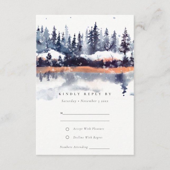 Rust Navy Winter Pine Forest Snow Wedding RSVP Begleitkarte (Vorderseite)