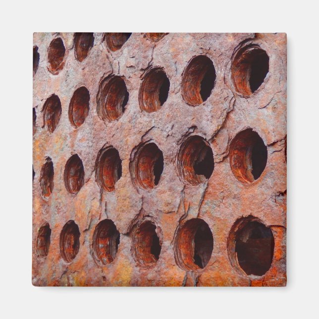 Rusted Perforated Metal Square Magnet (Vorne)