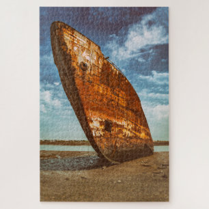 Rusted Shipwreck an einem Strand gelegen oder gest Puzzle