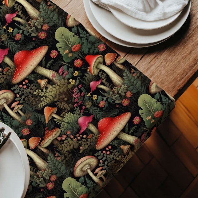 Rustic Aesthetic Table Runner Forest Fungi Charm Großer Tischläufer (Rustic Aesthetic Table Runner Forest Fungi Charm)