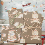 Rustic Baby's First Christmas Teddy Bärenfox Santa Geschenkpapier Set<br><div class="desc">Das erste Weihnachtsgeschenk-Verpackungspapier eines Babys mit wasserfarbenen Teddybären,  einem Babyfuchs,  der durch die Luft fliegt,  und dem Weihnachtsmann,  der das Kind in einem dreiseitigen Set auf einem kraftvollen Hintergrund hält.</div>