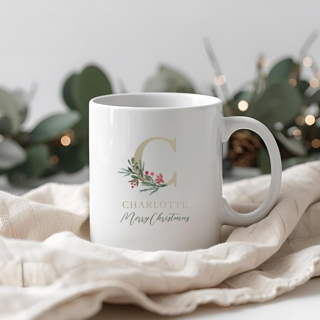 Rustic Berry Branch Initial und Name Weihnachten Kaffeetasse (Von Creator hochgeladen)