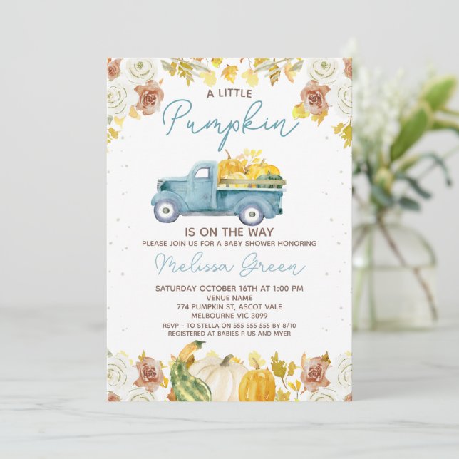 Rustic Blue Brown Fall Pumpkin Truck Baby Shower Einladung (Stehend Vorderseite)