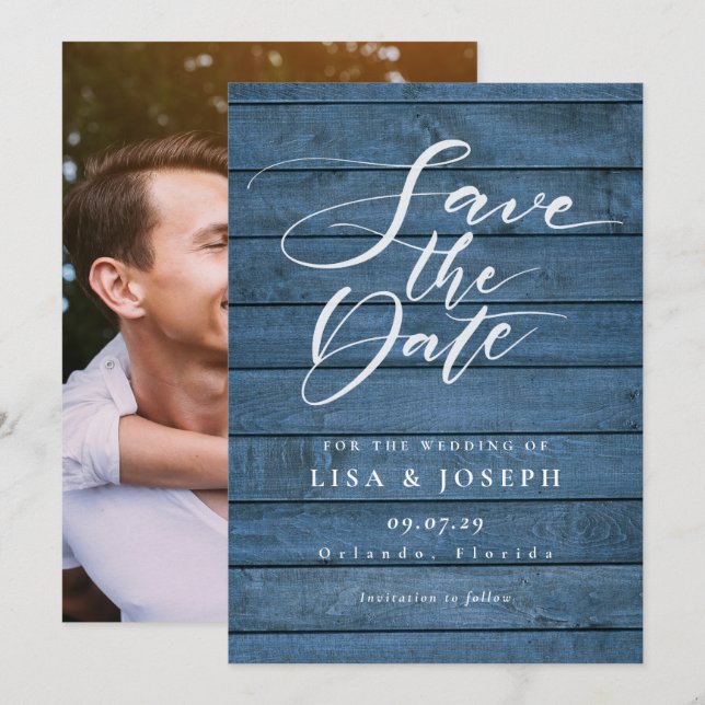 Rustic Blue Wood Elegantes Script Foto Hochzeit Save The Date (Vorne/Hinten)