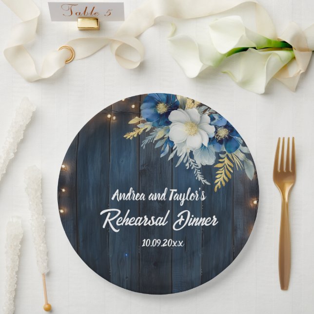 Rustic Blue Wood White Floral Probe Dinner Pappteller (Hochzeit)