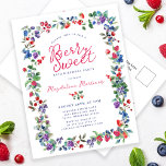 Rustic Boho Berry Sweet Summer 30. Einladung Postkarte<br><div class="desc">Pünktlich zum Sommer 2024 präsentiert sich unsere brandneue Summer Berry Bliss Kollektion. Rot, Weiß und Blau Patriotismus trifft rustikale Boho Chic. Erdbeeren, Himbeeren und Heidelbeeren auf weißem Hintergrund schaffen ein patriotisches Ambiente in diesem botanischen Beerenrahmen. Berry Sweet ist in einem spielerischen und lässigen roten Drehbuch geschrieben, das mit dem Namen...</div>