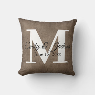 Rustic Brown Linen Monogram Familienname Wedding Kissen