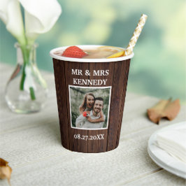 Rustic Brown Wood Custom Foto MR & MRS. Wedding  Pappbecher