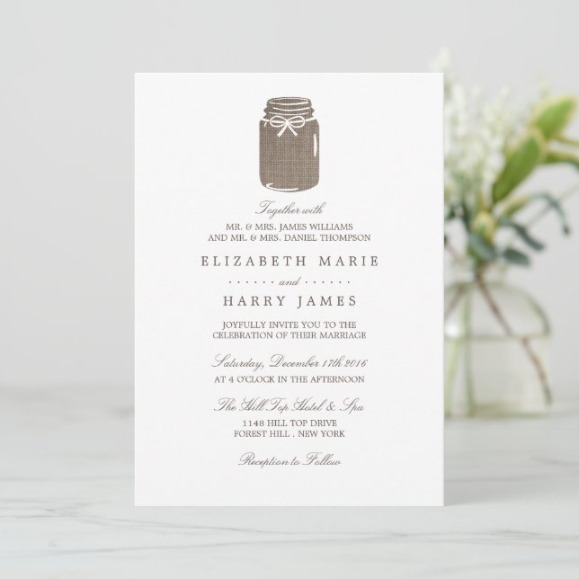 Rustic Burlap Mason Jar Wedding Einladung (Stehend Vorderseite)