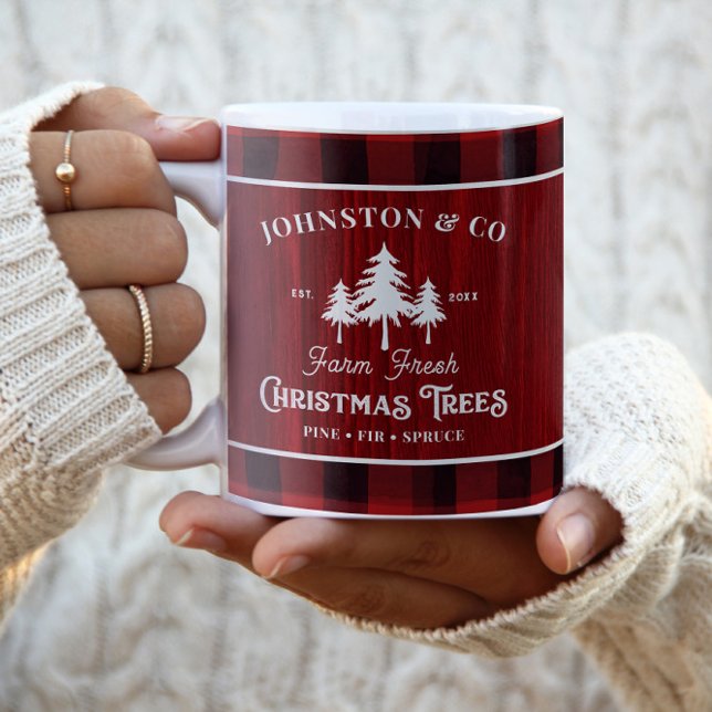 Rustic Christmas Tree Farm Custom Name Zweifarbige Tasse (Von Creator hochgeladen)