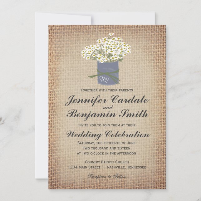 Rustic Daisies Double Hearts Burlap Wedding Einlad Einladung (Vorderseite)