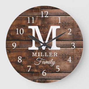 Rustic Dark Brown Wood Monogrammed Family Name Große Wanduhr