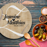 Rustic Elegant Vintage Monogram Burlap Wedding Schneidebrett<br><div class="desc">Add a touch of vintage charm to their special day with this commemorative rustic chopping board, which features white serif and script lettering on a (simulated) stained and faded burlap / canvas / rough linen / kraft paper texture background. Customize with newlyweds' names, an initial or monogram for the surname,...</div>