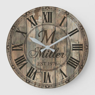 Rustic Family Monogram Wall Clock | Wood-Look  Große Wanduhr