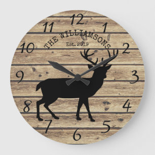 Rustic Family Name Wood Cabin Deer Buck Große Wanduhr