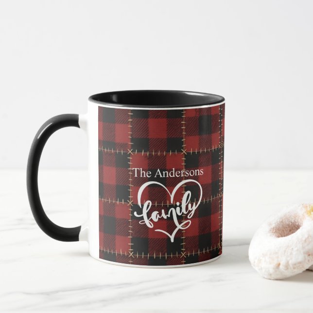 Rustic Farmhouse Red Buffalo Plaid Family Name  Tasse (Mit Donut)