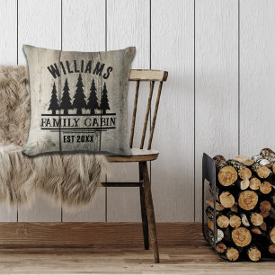 Rustic Forest Personalisiertes Familien-Ferienhaus Kissen