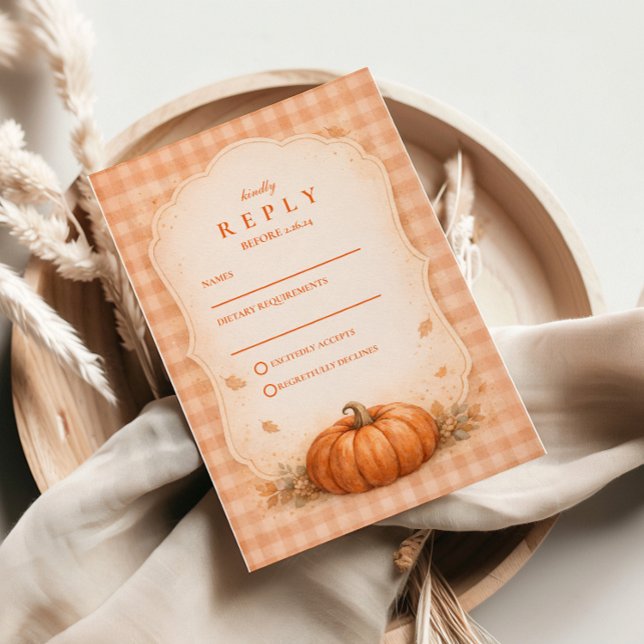 Rustic Gingham Pumpkin Fall Wedding RSVP Karte (Von Creator hochgeladen)