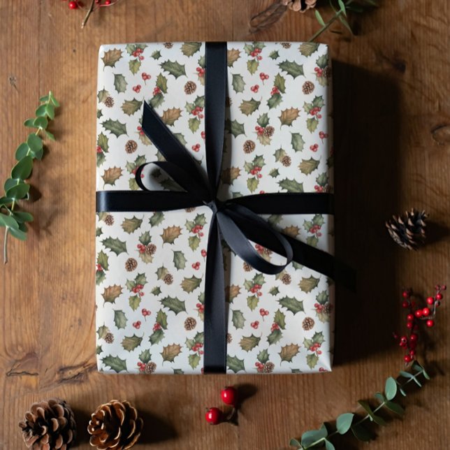 Rustic holly and pine Christmas  Geschenkpapier (Von Creator hochgeladen)