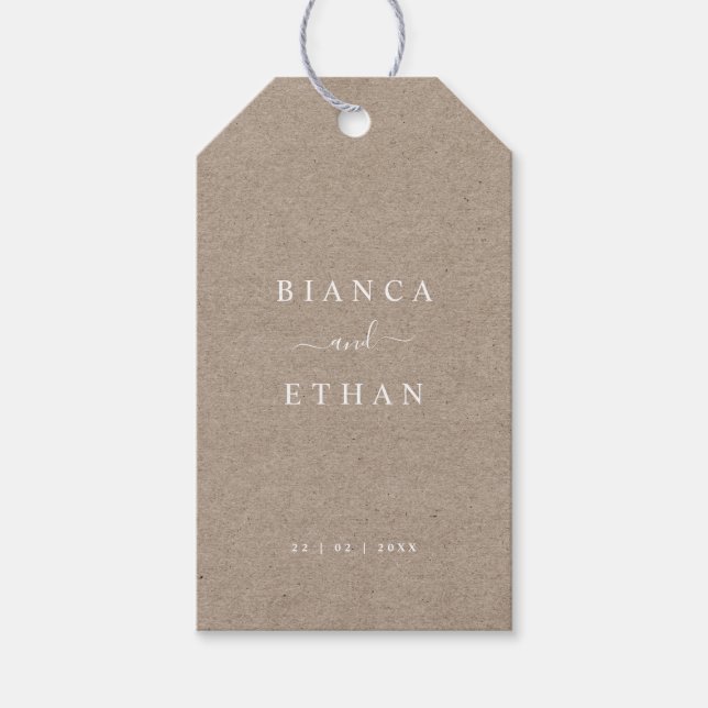 Rustic Kraft Minimalistisch Typografy Wedding Geschenkanhänger (Vorderseite)