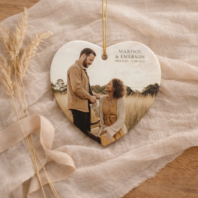Rustic Modern Engagement Photo Heart Keepsake  Keramik Ornament (Von Creator hochgeladen)