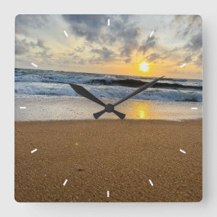 Rustic Monogram Farmhouse Benutzerdefiniertes Foto Quadratische Wanduhr