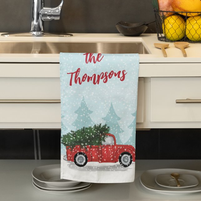 Rustic Red Truck Christmas Tree Custom Family Geschirrtuch (Rustic red truck Christmas kitchen towel with snowy trees and personalized family name for festive)