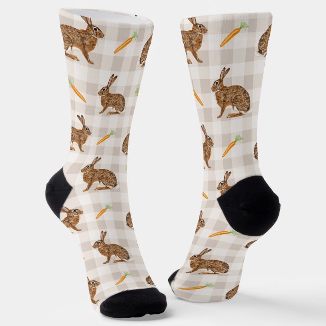 Rustic Spring Rabbits And Carrots Beige Gingham Socken (Gewinkelt)