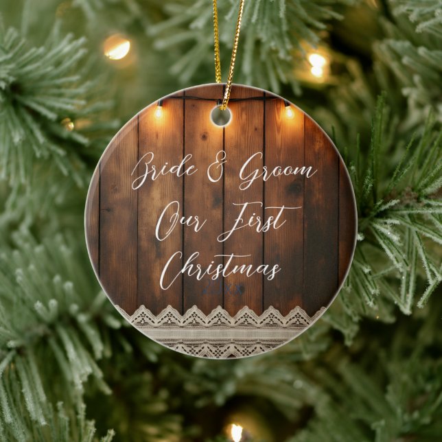 Rustic Wood and Lace Wedding First Christmas Keramik Ornament (Baum)