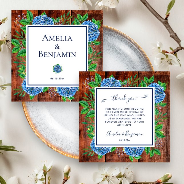 Rustic Wood Blue Hydrangeas Wedding Offizier Dankeskarte (Front / Back)