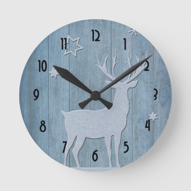 Rustic Wood Blue Rentier Country Weihnachten Runde Wanduhr (Vorderseite)