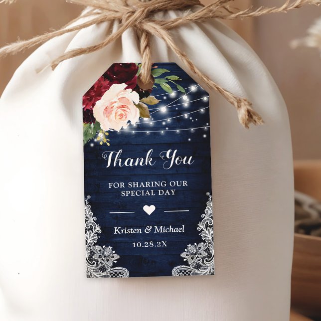 Rustic Wood Burgundy Blue Floral Wedding Vielen Da Geschenkanhänger (Von Creator hochgeladen)