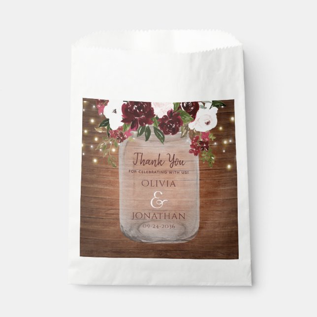 Rustic Wood Burgundy Floral Mason Jar Wedding Geschenktütchen (Vorderseite)
