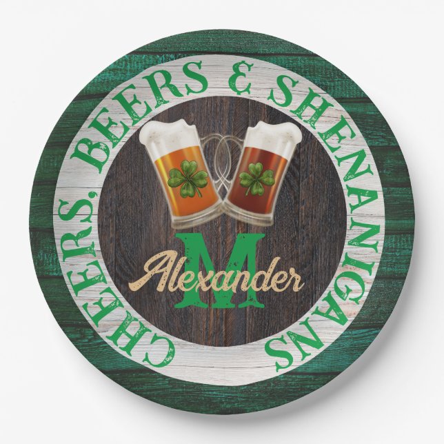 Rustic Wood Cheers Beers Shenanigans Pappteller (Vorderseite)