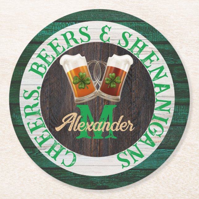Rustic Wood Cheers Beers Shenanigans Runder Pappuntersetzer (Vorderseite)