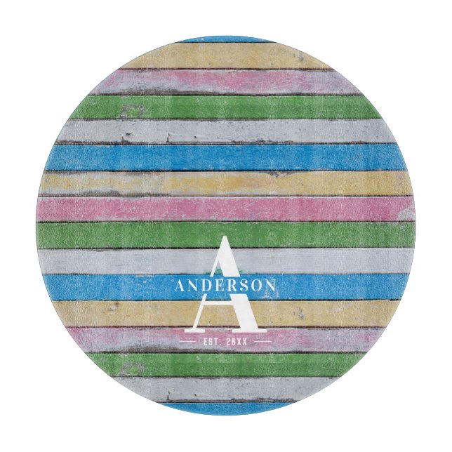 Rustic Wood Pastel Stripes Family Name Schneidebrett (Vorderseite)