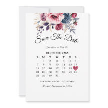 Rustikal blaue Bordeaux & lila Blumenhochzeit