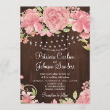 Rustikal rosa Blütenbäume und Lichter auf Stallhol