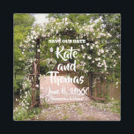 Rustikal rosa Rose Wedding Save the Date Magnet<br><div class="desc">An dem Tag,  an dem ich das Arboretum besuchte,  waren die duftenden Rose-Trellis abloom. Die zarten,  leicht rosa Rose blasen im Wind und ihr üppiger Duft rief zum Feiern.</div>