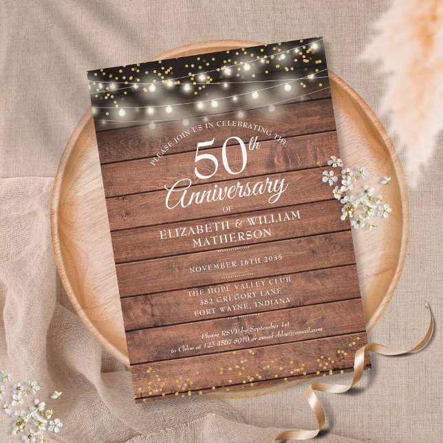Rustikale 50. Hochzeitstag Gold String Lights Einladung (Rustic 50th Wedding Anniversary Gold String Lights Invitation)