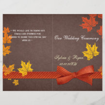 Rustikale Ahorn-Blätter fallen zweimal zum Hochzei