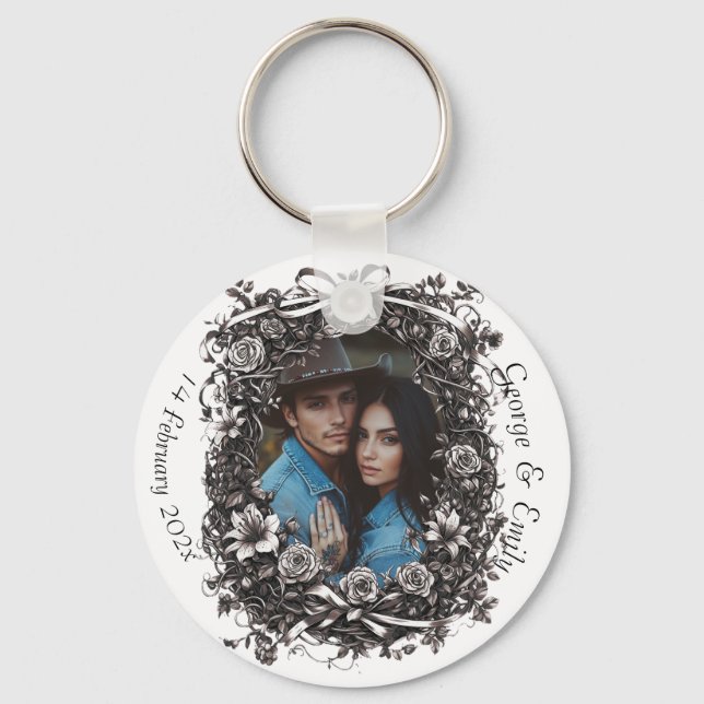 Rustikale Blumenhochzeit, Sepia. Schlüsselanhänger (Vorderseite)