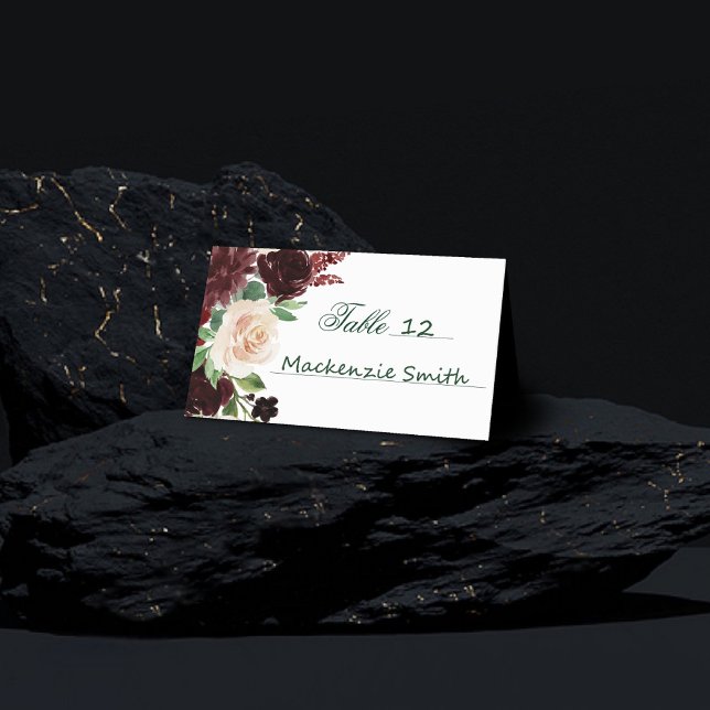 Rustikale Blüten | Terracotta und Marsala Red Bouq Platzkarte (Von Creator hochgeladen)