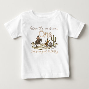 Rustikale braune Cowboy-How-West-War-Eins-Geburtst Baby T-shirt