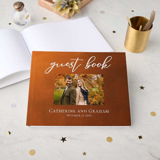 Rustikale Burnt Orange Couple Foto Herbsthochzeit Gästebuch (Vorderseite Offen)