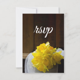 Rustikale Daffodien und UAWG für die Hochzeit von  RSVP Karte