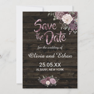 Rustikale Dusty Lila Rose Floral auf dunklem Holz Save The Date