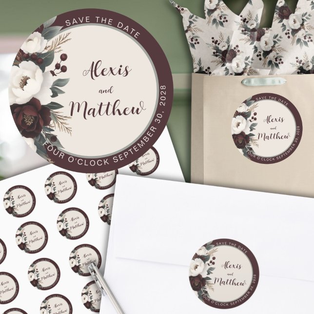 Rustikale Elegance Burgundy Floral Save the Date Runder Aufkleber (Rustic Boho Burgundy Save The Date Wedding Sticker)