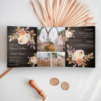 Rustikale, erdige Dusty Peach Floral Barn Wood Wed