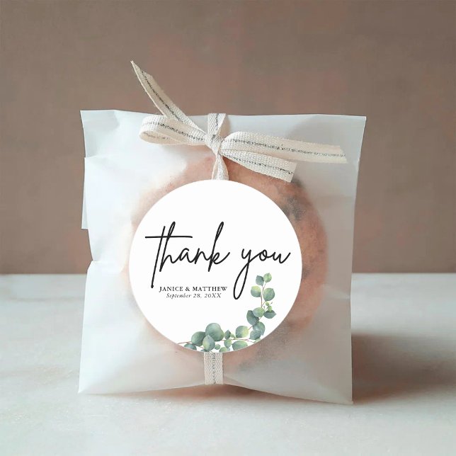 Rustikale Eukalyptus-Grüne Hochzeit Runder Aufkleber (Rustic eucalyptus greenery round sticker adds fresh natural charm to wedding details.)
